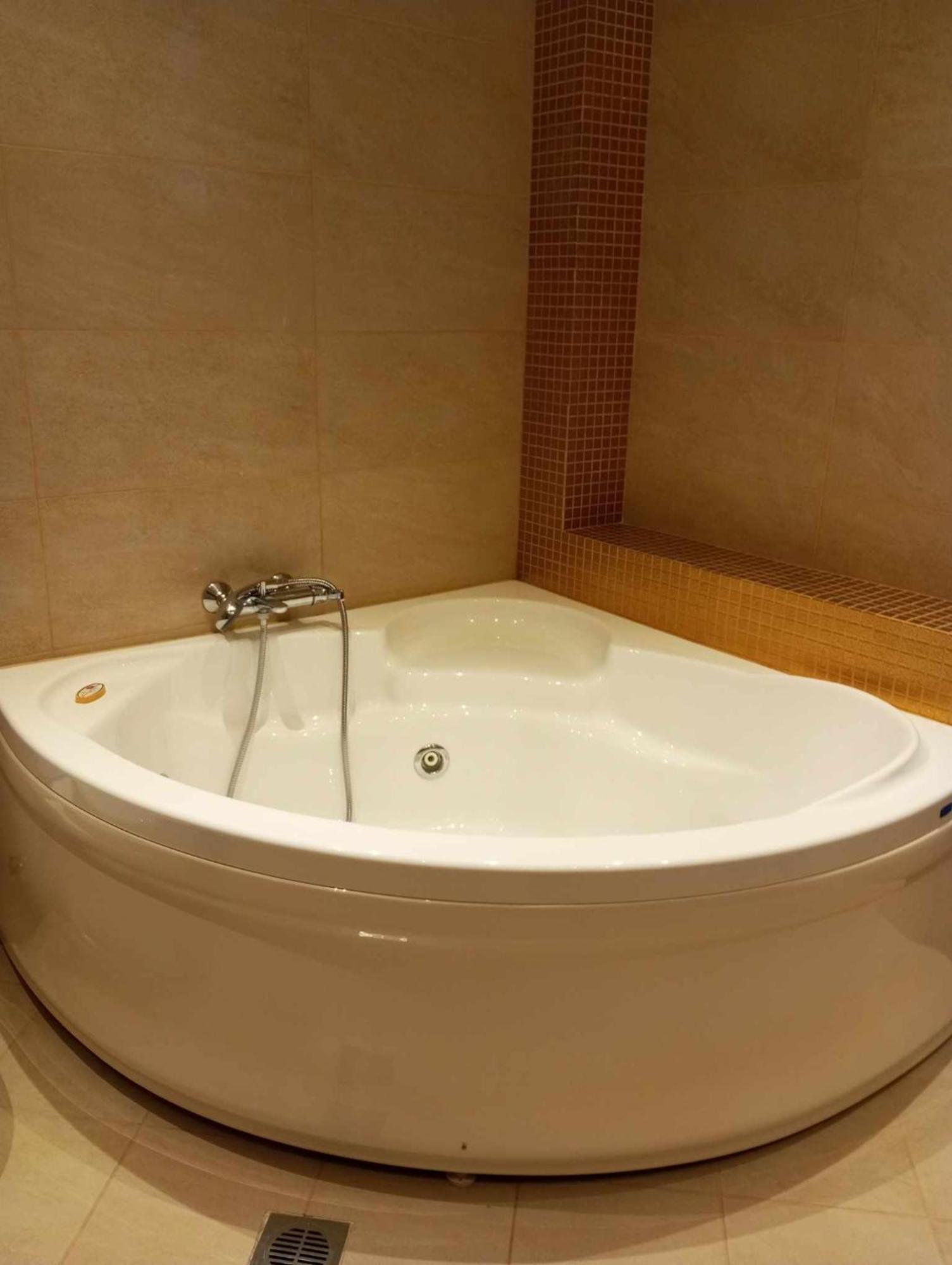 Kos Villa - Family Comfort With Large Garden, Jacuzzi מראה חיצוני תמונה